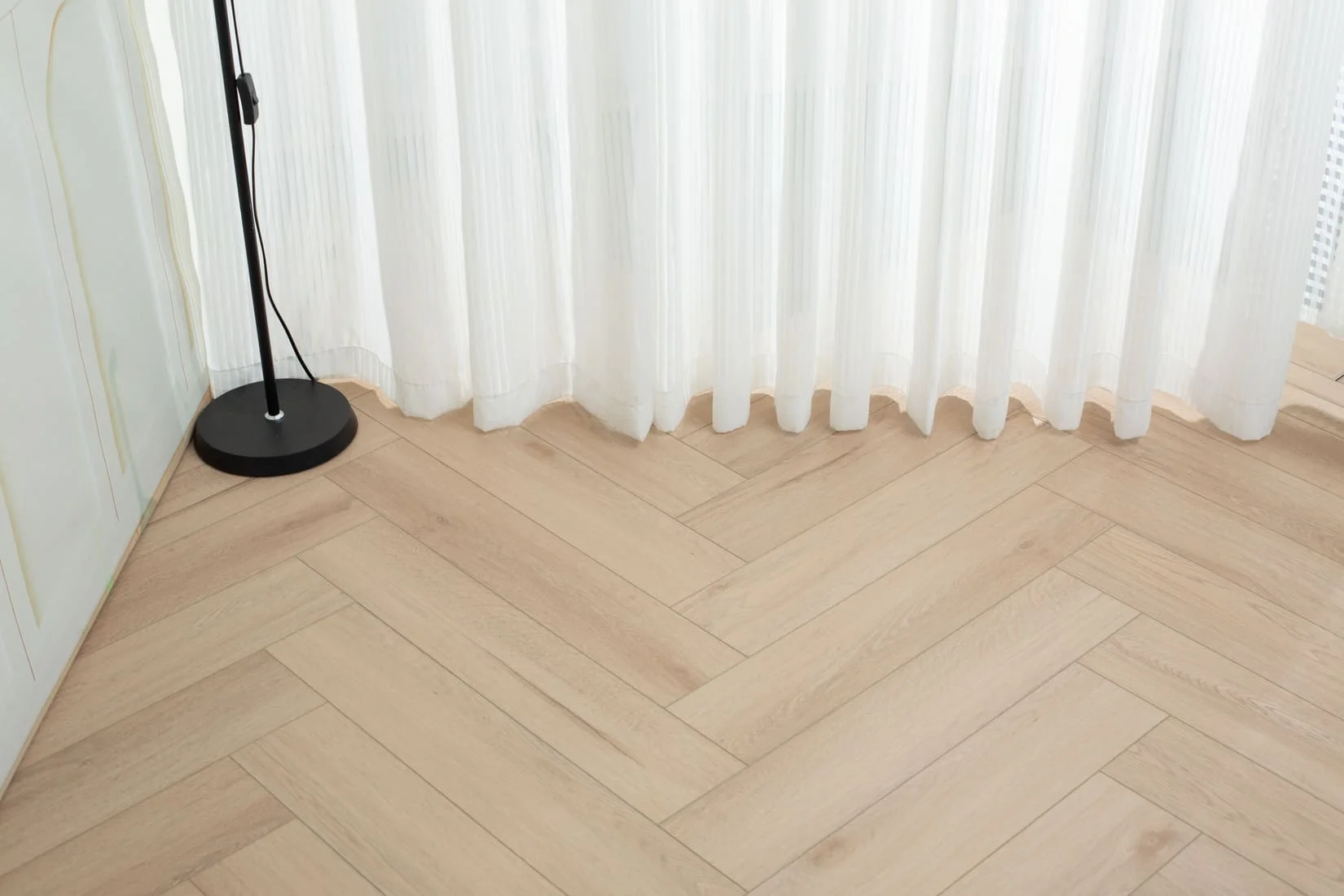 Плитка SPC "OneFloor" 3032 А,В  ЁЛКА (640*128*4 мм) — купить в Владимире