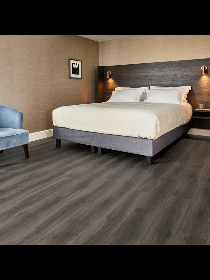 Замковая ПВХ плитка Tradition Oak 890 (1251*189*5 мм) — купить в Владимире