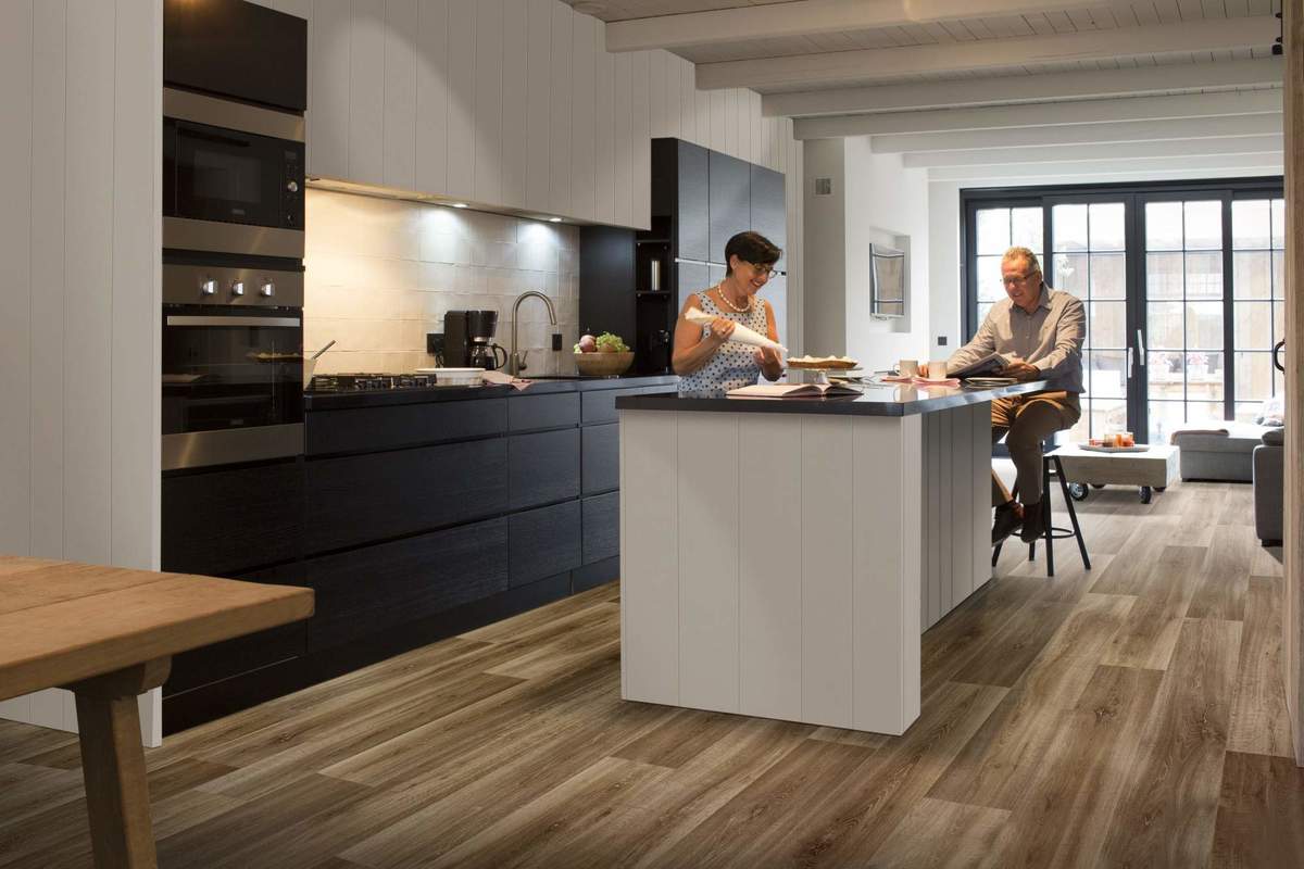 Замковая ПВХ плитка "Berry Alloc" Pureclick 55 LIME OAK 966D (204*1326*5 мм) — купить в Владимире