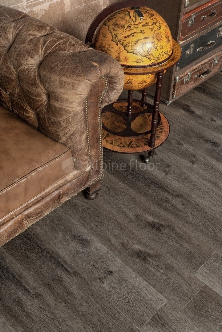Замковая ПВХ плитка "Alpine Floor" Дуб торфяной  (1524*180*8мм) — купить в Владимире