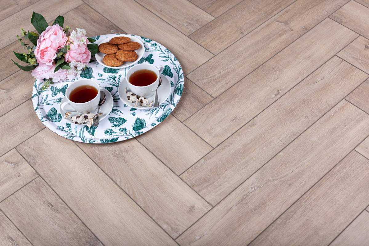 Замковая ПВХ плитка "Aberhof" Carmelita 0532 (615*123*5 мм) — купить в Владимире