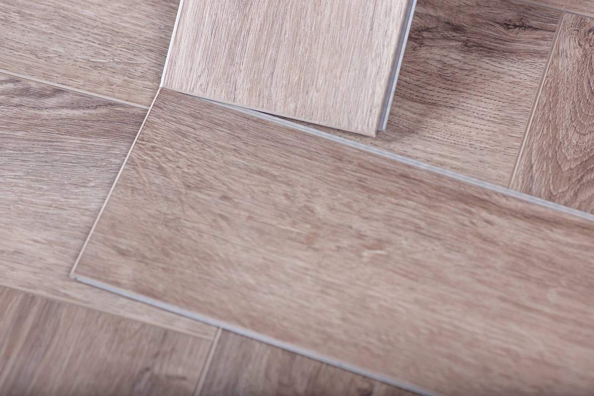 Замковая ПВХ плитка "Aberhof" Carmelita 2626 (615*123*5 мм) — купить в Владимире